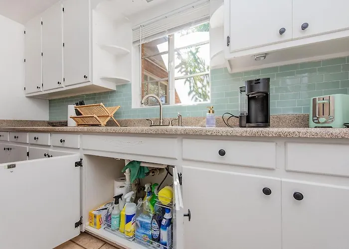 Holiday home Close Proximity To Uofa, Pet-friendly, Workspace! Tucson